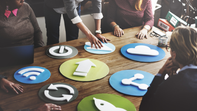 La crise du Covid-19 a-t-elle changé la communication ou la communication a-t-elle changé la crise ?