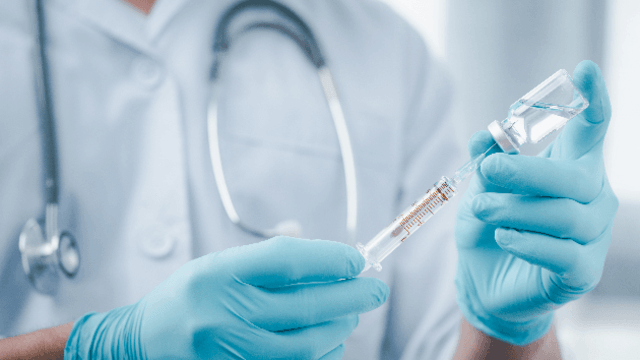 Enjeux scientifiques, médicaux, économiques et sociétaux de la vaccination Covid-19