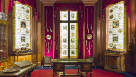 Visite guidée du cabinet de curiosités de l’Hôtel Salomon de Rothschild