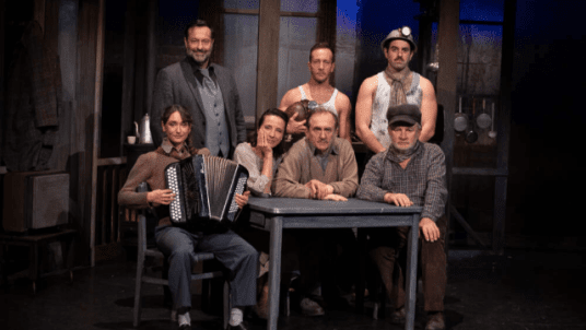 Représentation de "Du Charbon Dans Les Veines" au Théâtre du Palais Royal